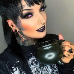 VampireFreaks Conjuring Cauldron Mug -VampireFreaks Shop 57. jesikavaylen2 114fd4b4 64bf 4e9c 8c5d 7ad78c9c984e 1000x